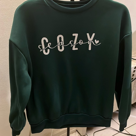 Green round neck sweater - Picture 2 of 3